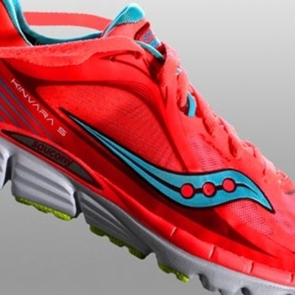 Saucony Kinvara 5 Coral and Blue Running Shoes